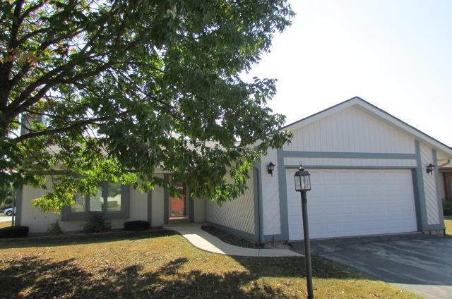 3707 W Honey Tree Ln, Greenfield, WI 53221
