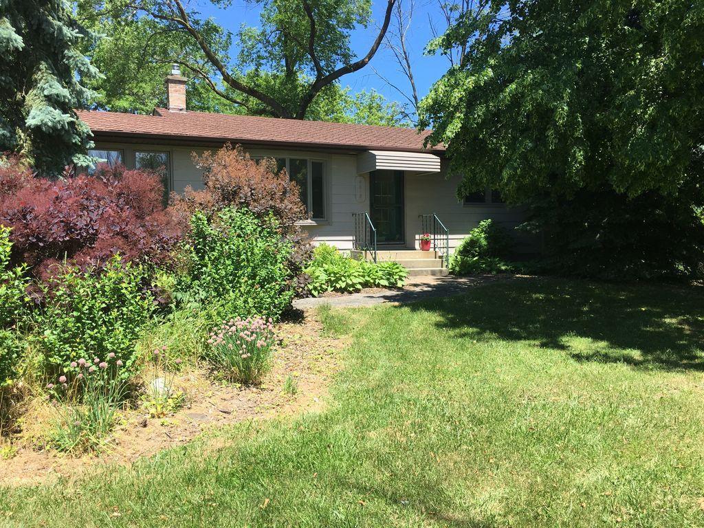4618 W Rawson Ave, Franklin, WI 53132