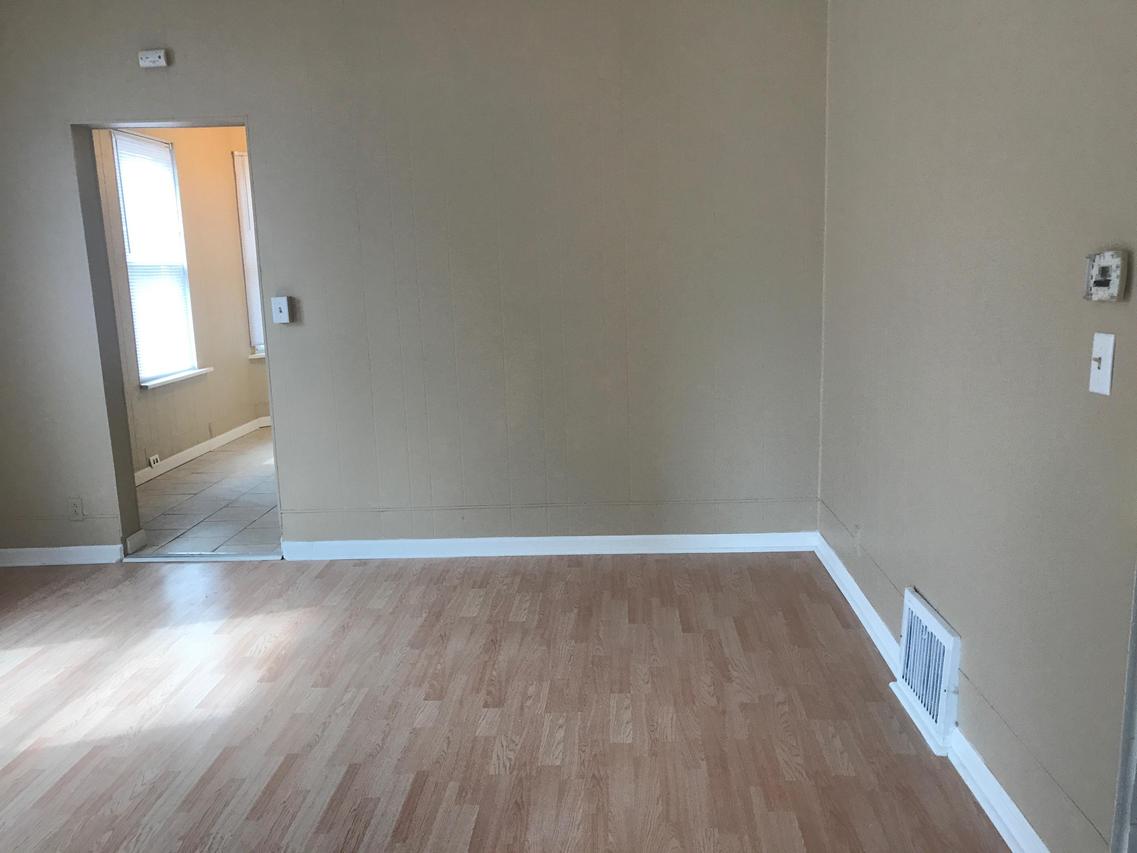 5301 N 37th St, Milwaukee, WI 53209