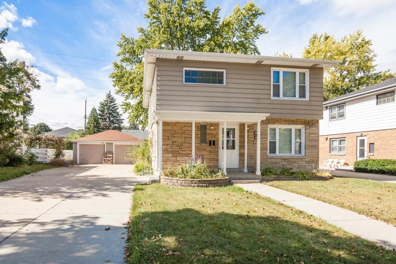 1225 S 111th St 1227, West Allis, WI 53214