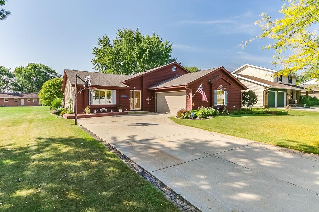 5821 81st St, Kenosha, WI 53142