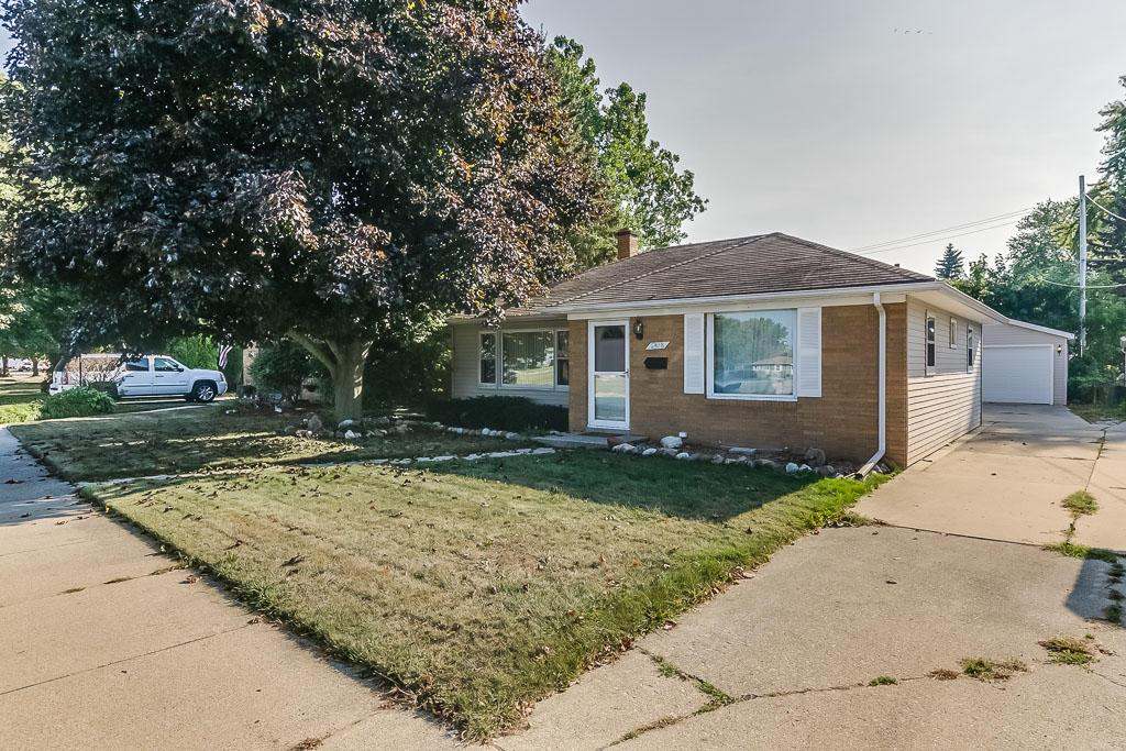 2818 James Blvd, Racine, WI 53403