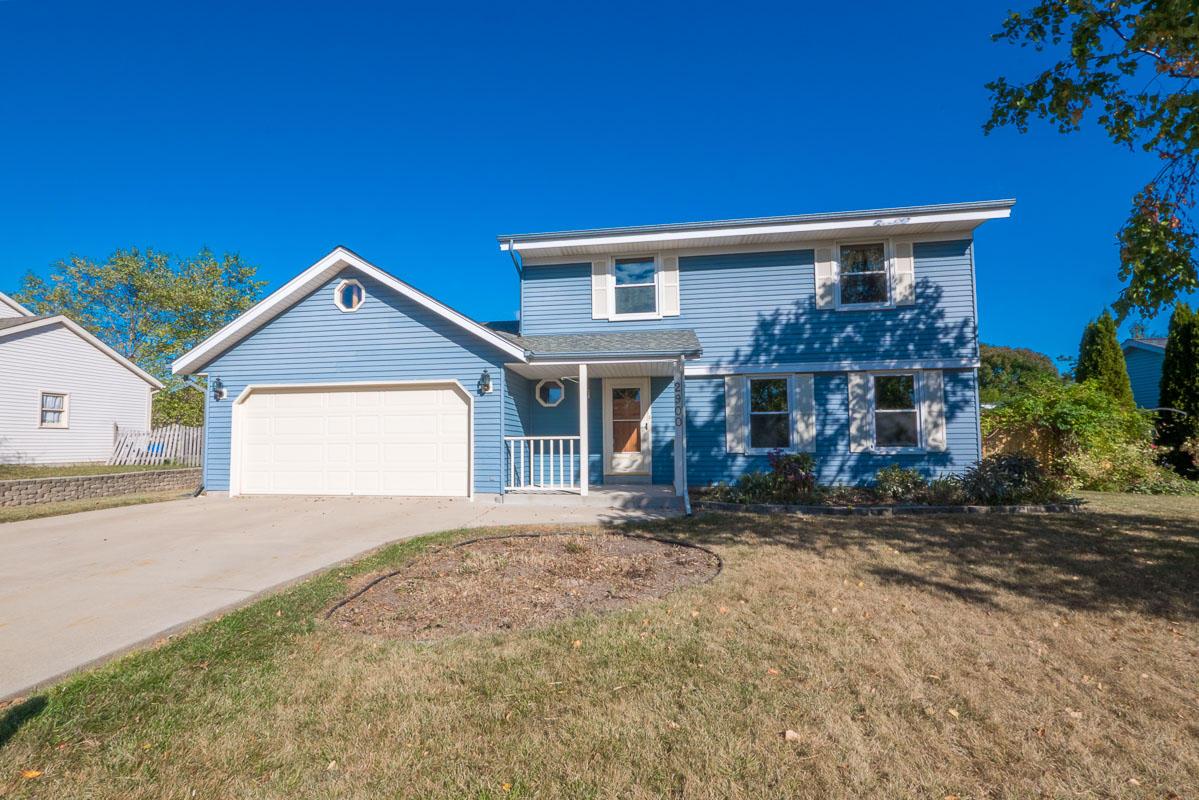 2900 Wildrose Way, Caledonia, WI 53402