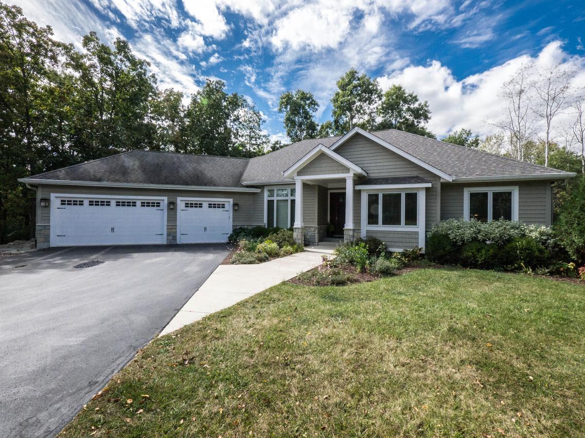 21717 65th St, Salem, WI 53104