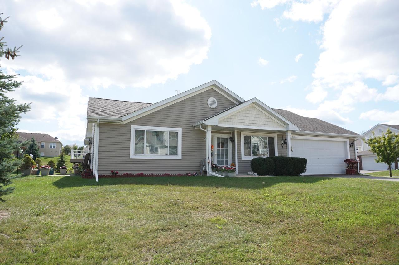 879 N Cumberland Ln, Port Washington, WI 53074