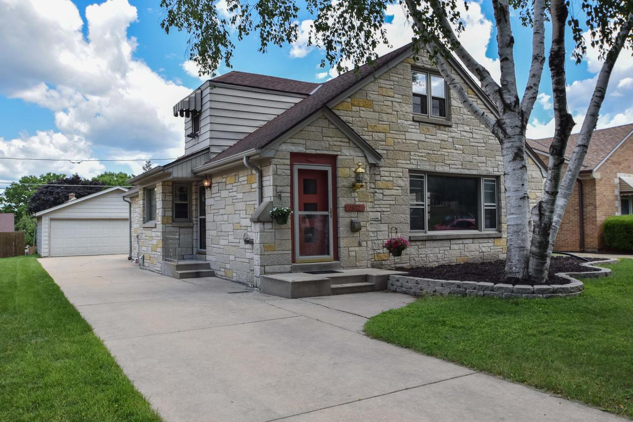 3622 W Ohio Ave., Milwaukee, WI 53215