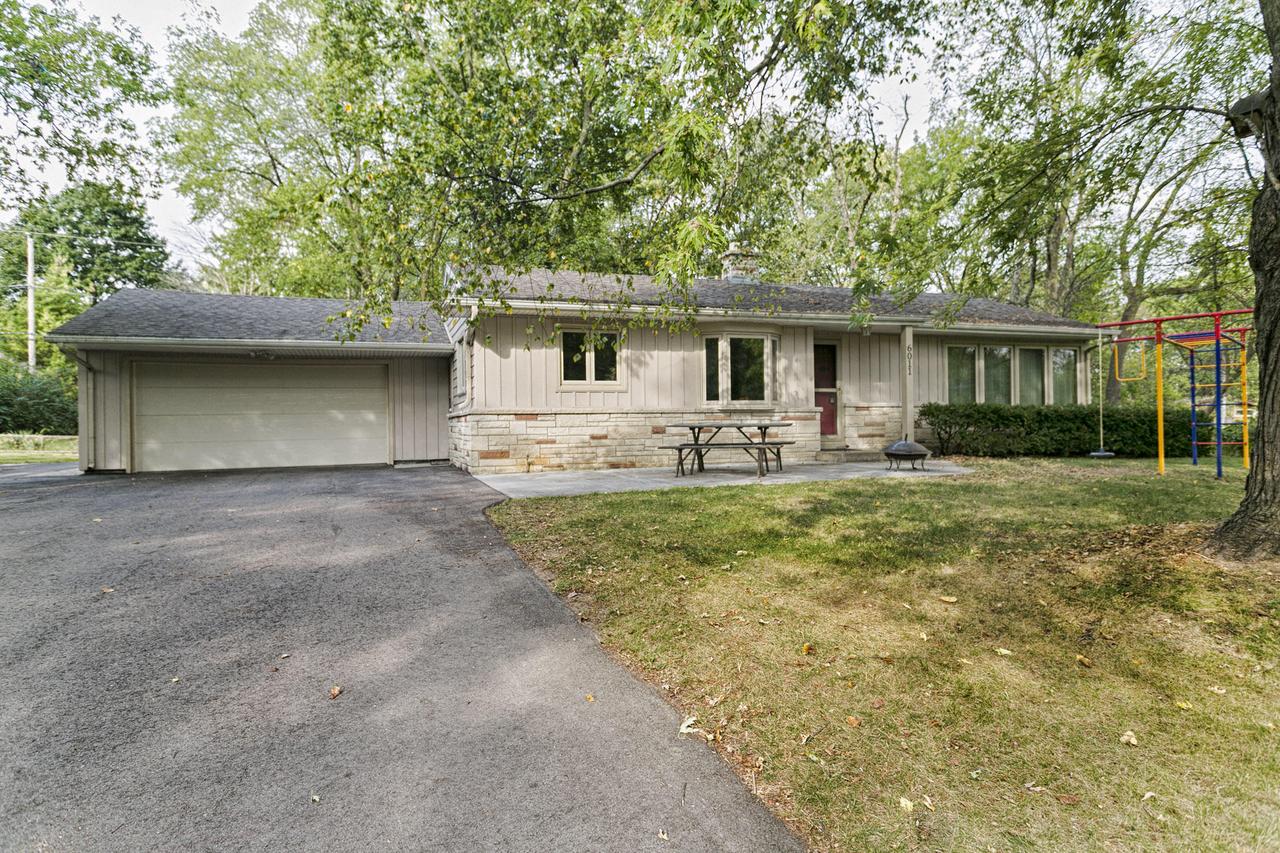 6011 Seneca Trl, Hales Corners, WI 53130