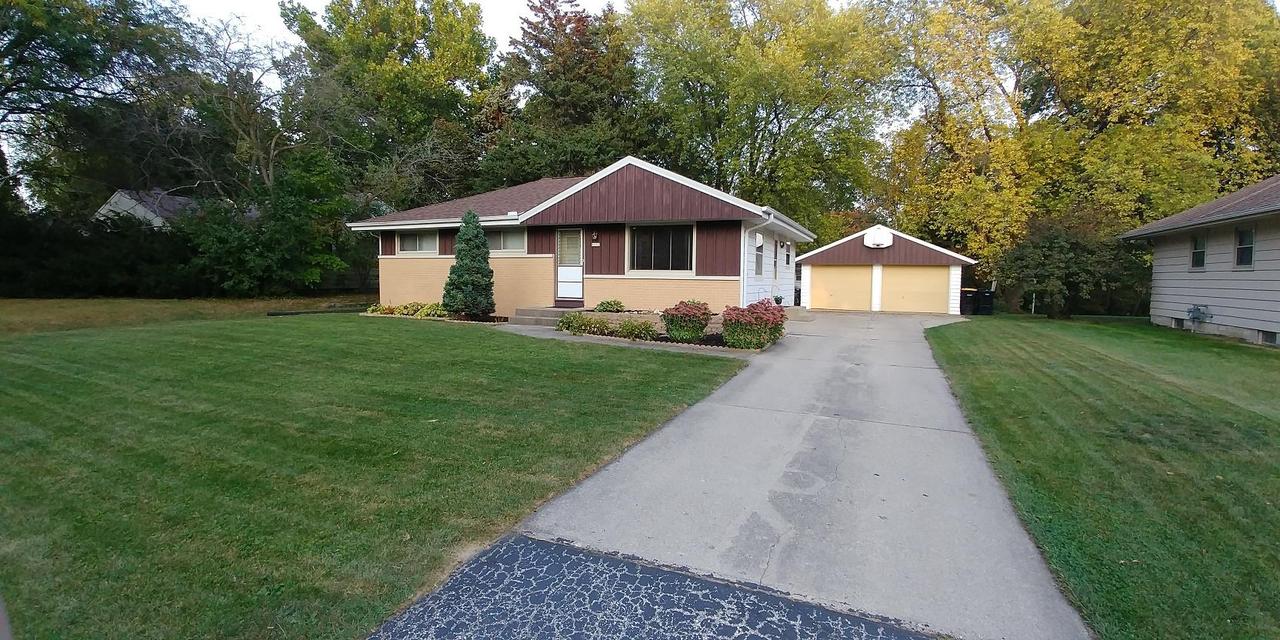 8252 N 53rd St, Brown Deer, WI 53223