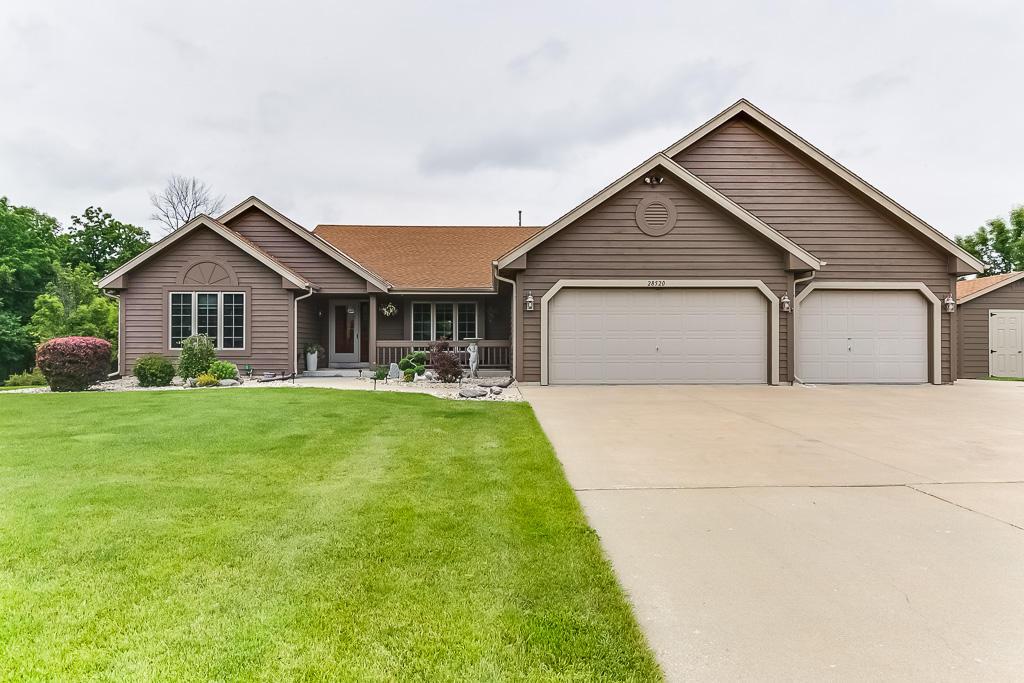 28520 Williams Ct, Waterford, WI 53185