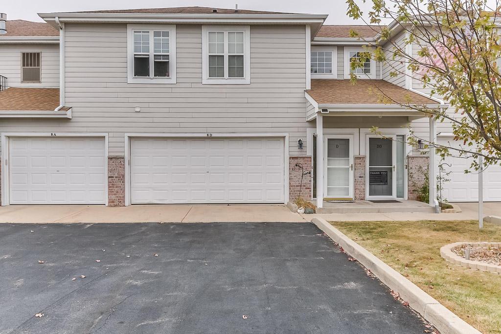 6620 Meadowlands Cir #8D, Pleasant Prairie, WI 53158