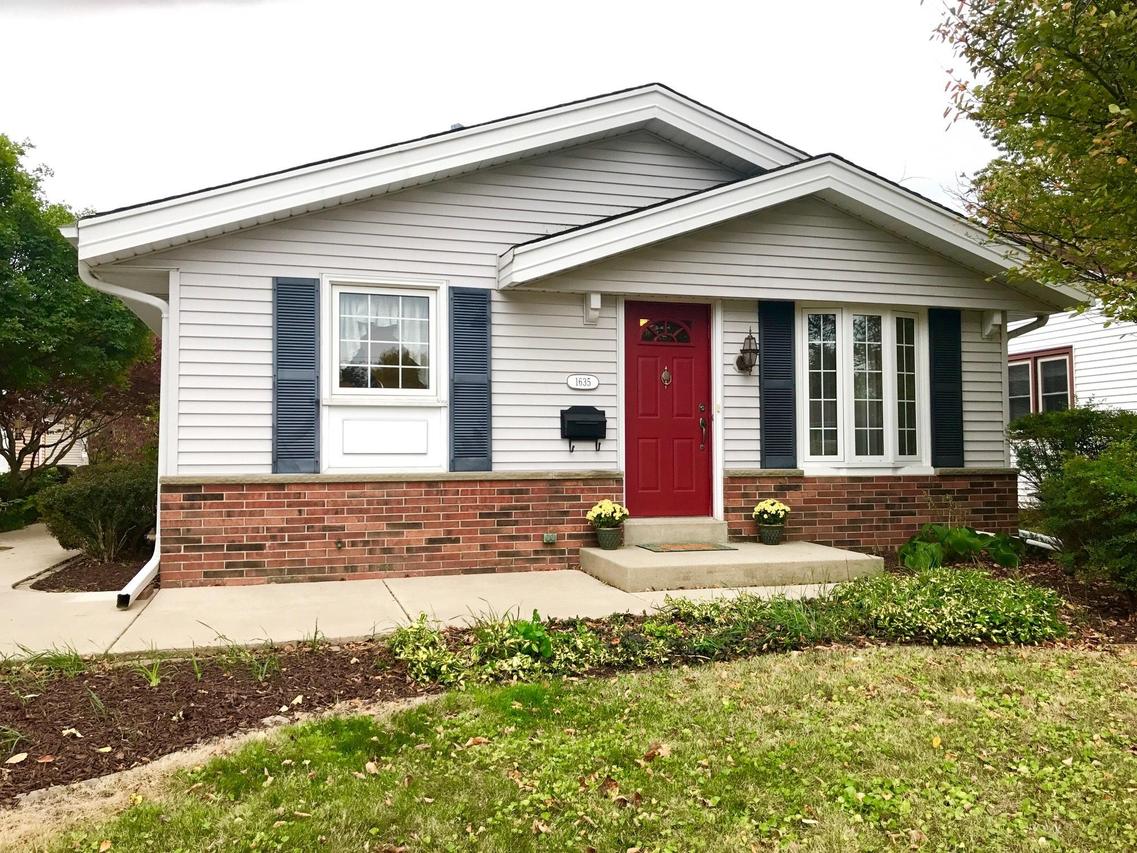 1635 Menomonee Ave, South Milwaukee, WI 53172