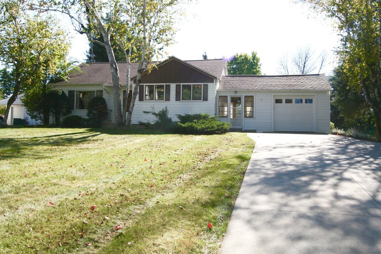 1601 Chestnut St, West Bend, WI 53095