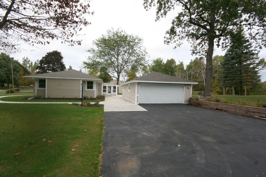 W182N5939 Spruce Ln., Menomonee Falls, WI 53051