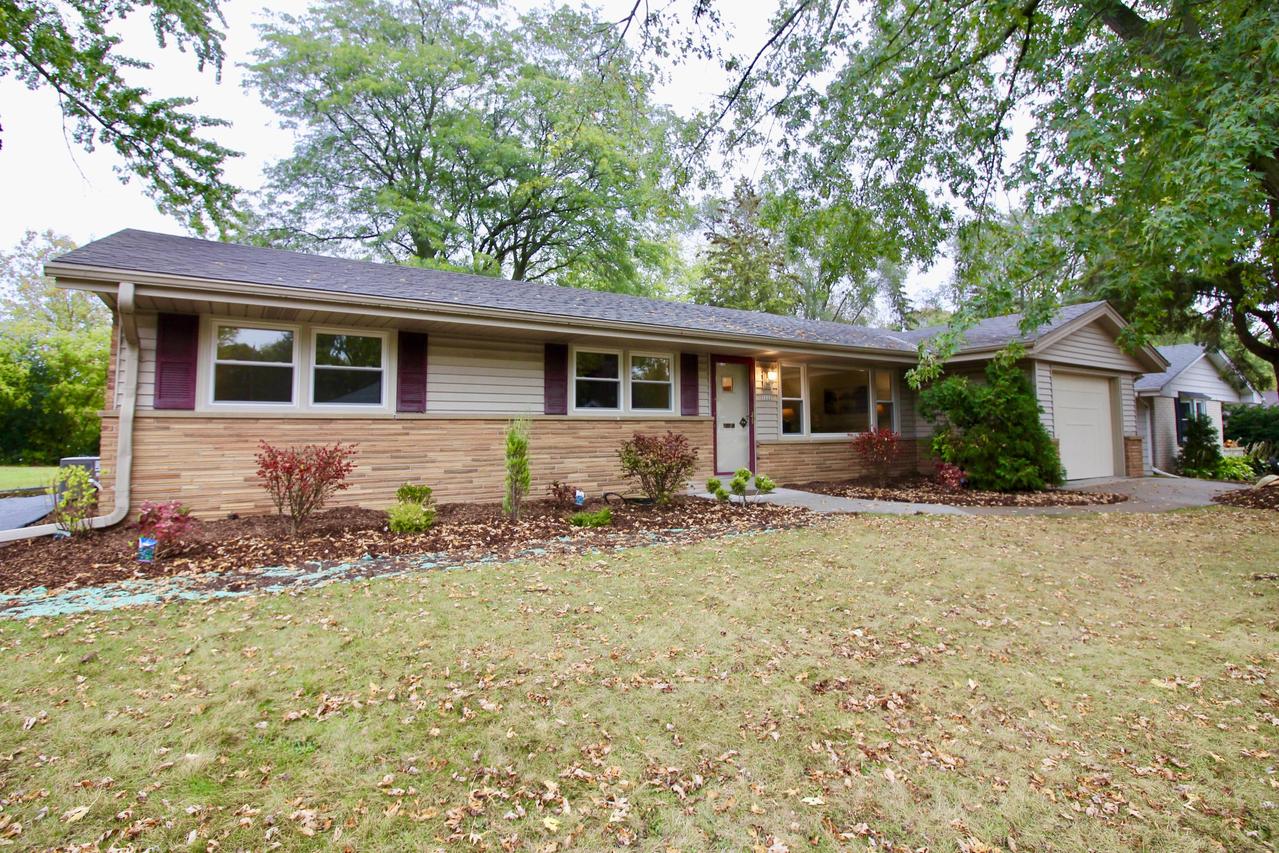 5222 Morningside Dr, Greendale, WI 53129