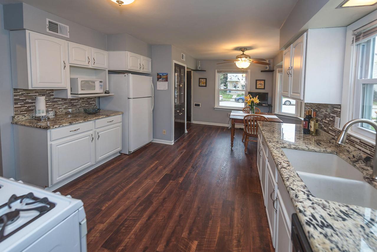 2227 S 81st St, West Allis, WI 53219