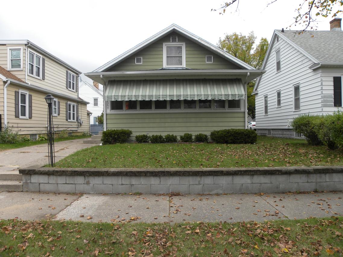 2307 Market St, La Crosse, WI 54601