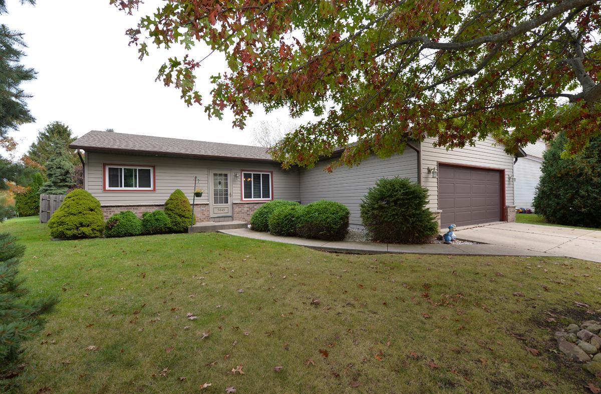 5645 N Meadows Dr, Caledonia, WI 53402