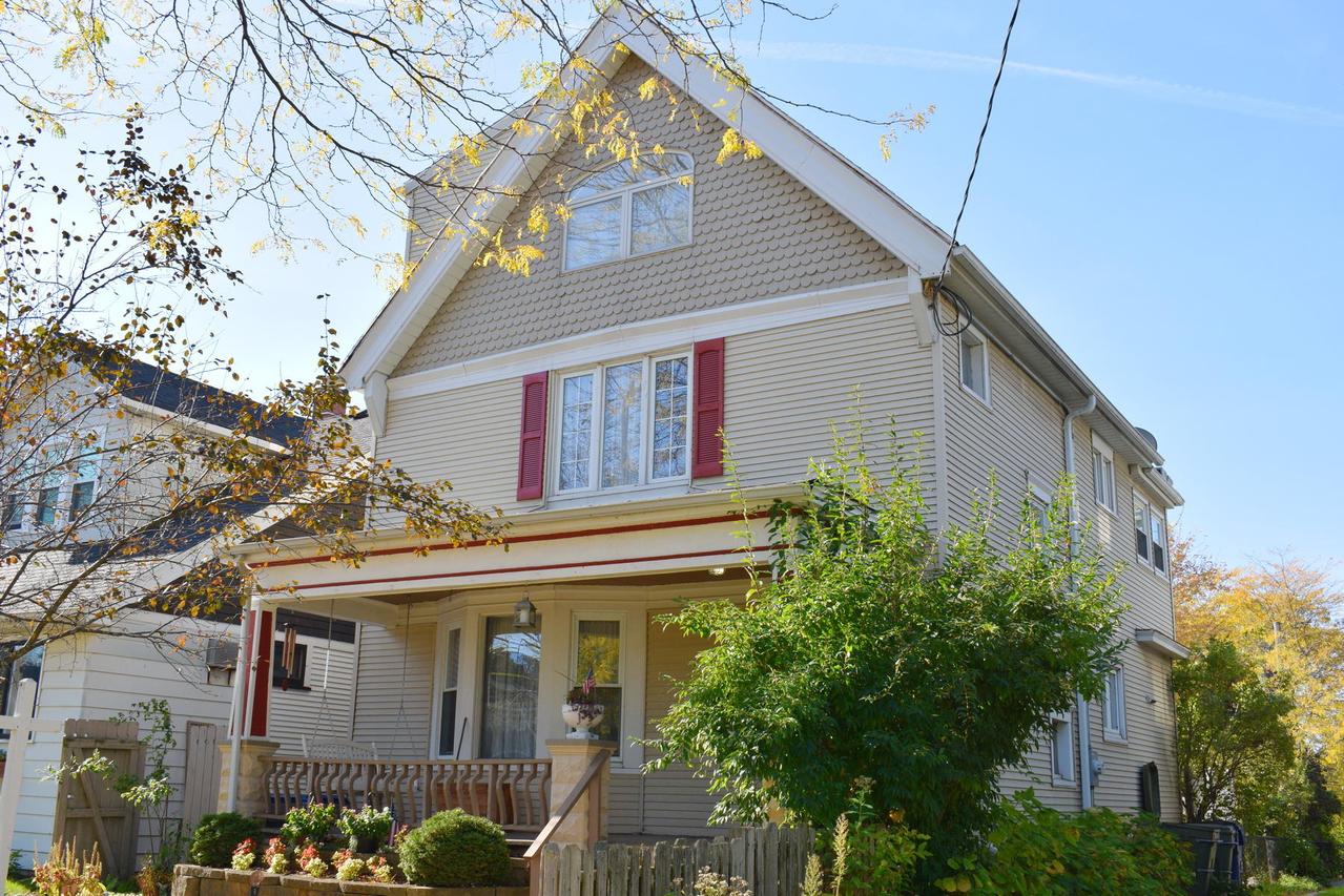 2619 S Wentworth Ave, Milwaukee, WI 53207
