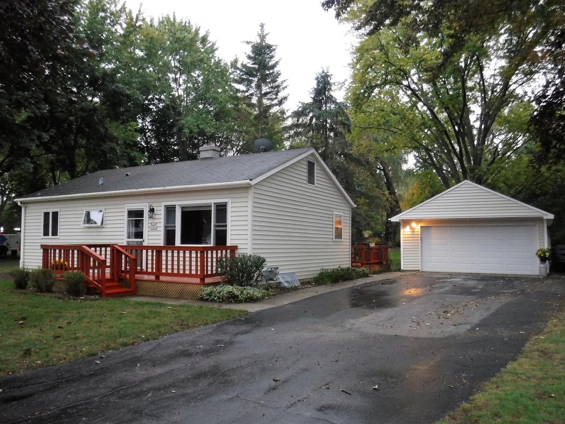 W162N9899 Mayflower Dr, Germantown, WI 53022