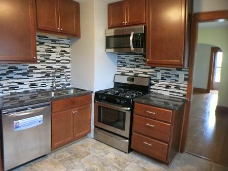 9235 W Hayes Ave, West Allis, WI 53227