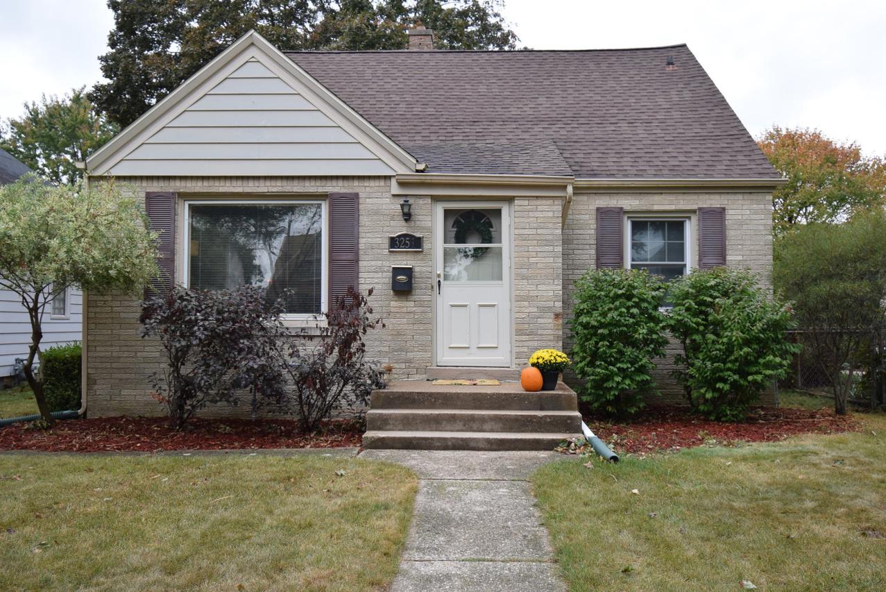 3251 N 81st St, Milwaukee, WI 53222