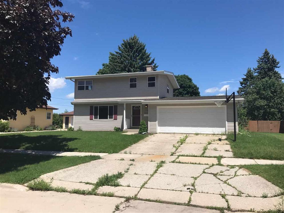 1708 Nagle Ave., Manitowoc, WI 54220