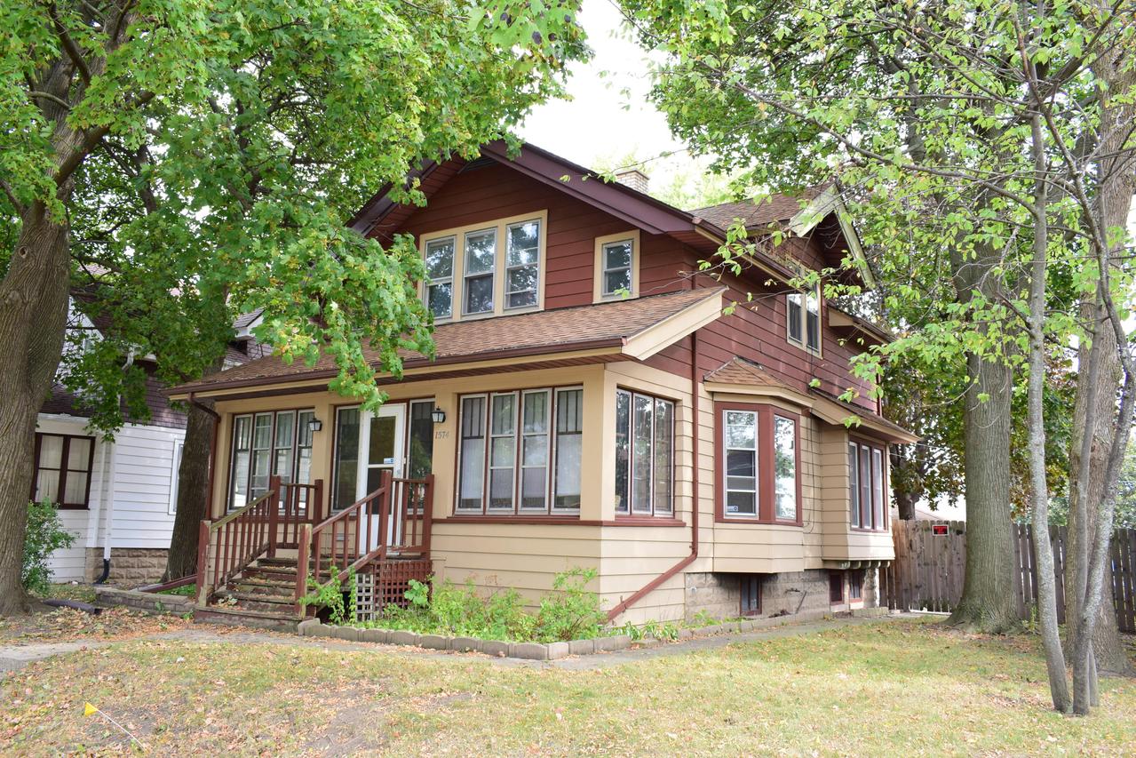 1574 S 74th St, West Allis, WI 53214