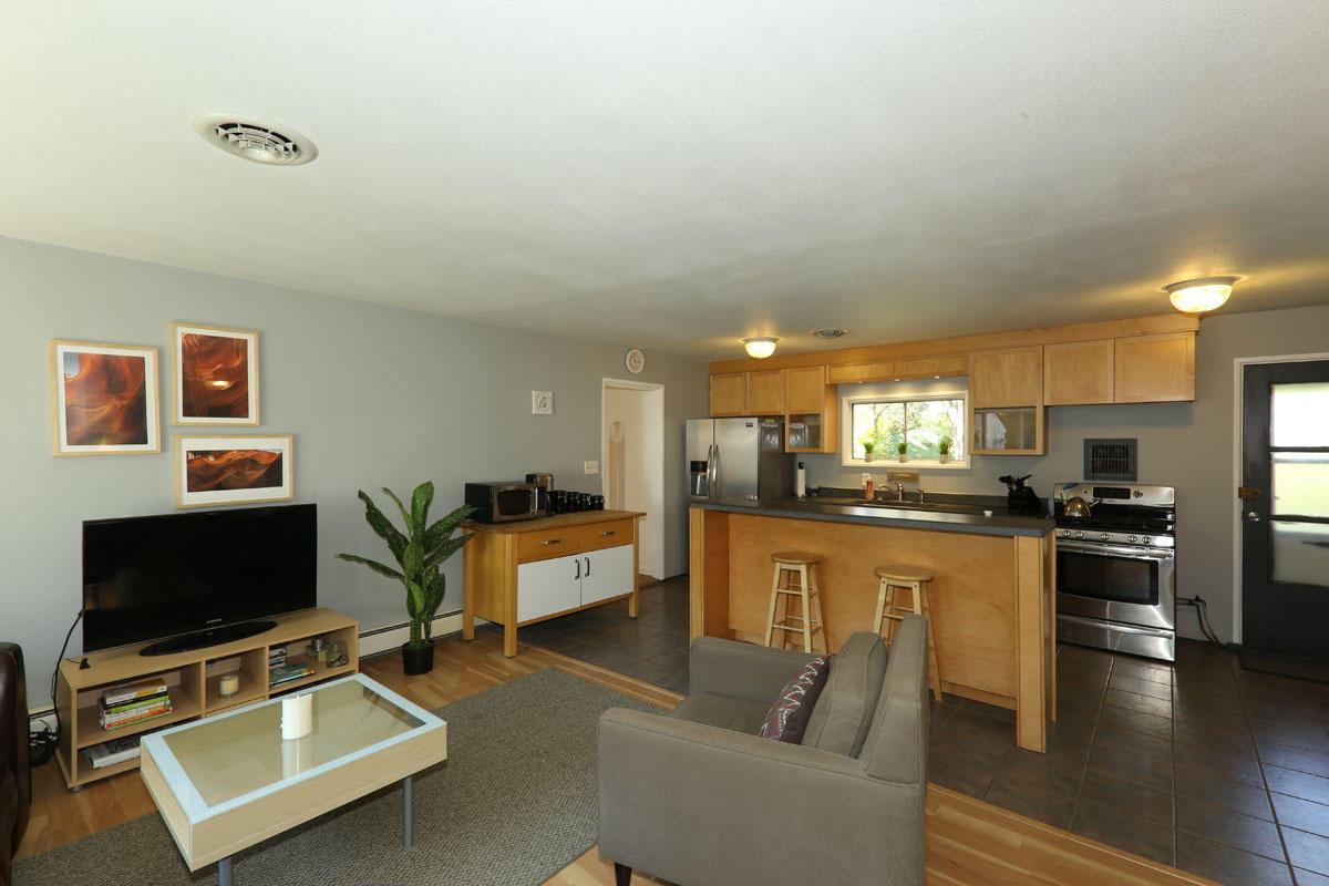 7191 N Navajo, Glendale, WI 53217