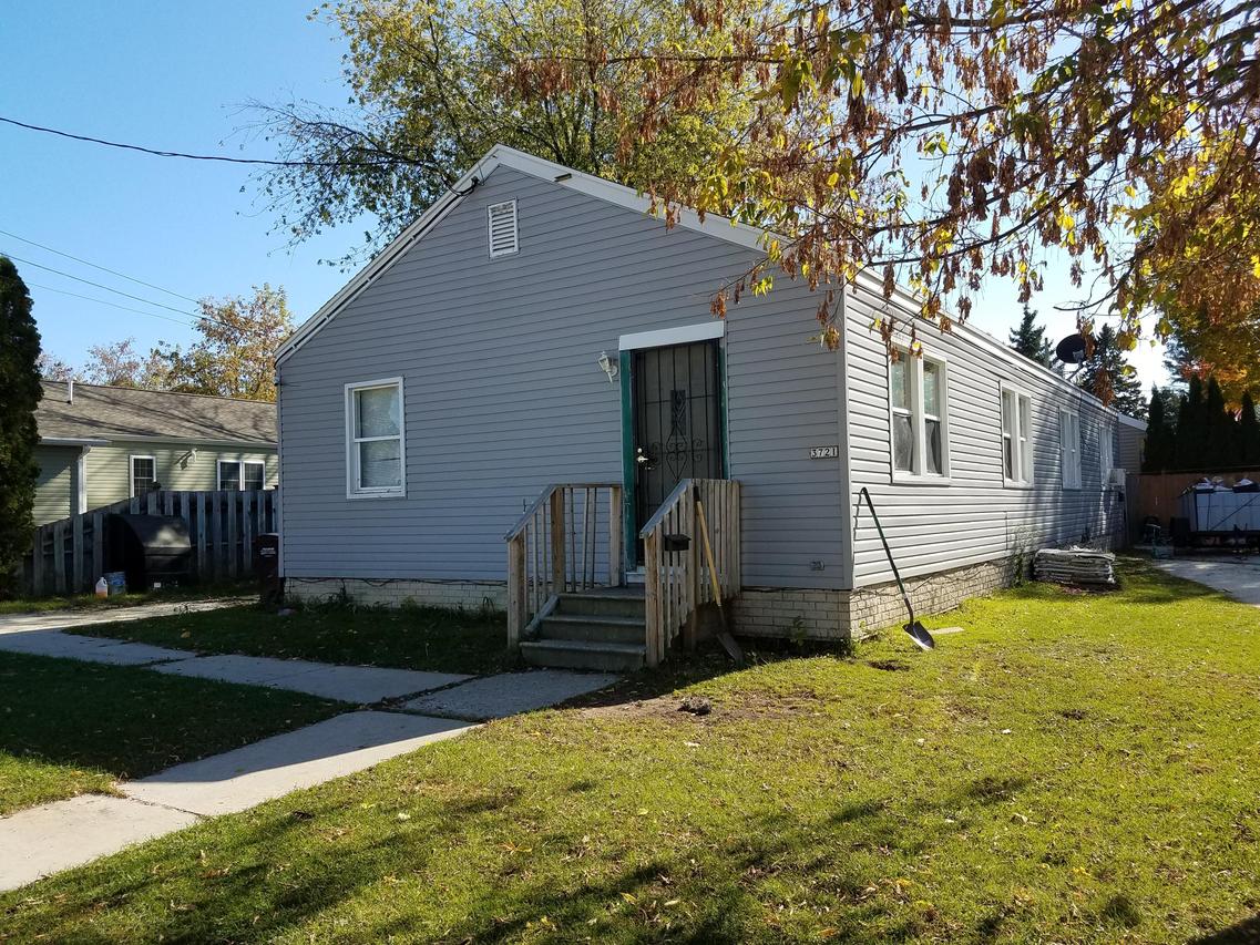 3721 Dale St., Manitowoc, WI 54220