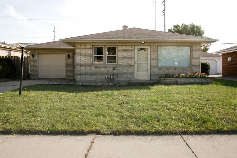 3713 Republic Ave, Racine, WI 53405