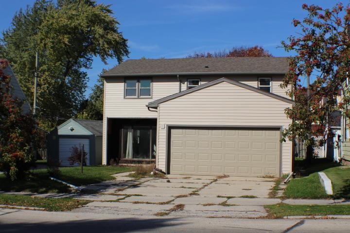 2208 Geele Ave, Sheboygan, WI 53083
