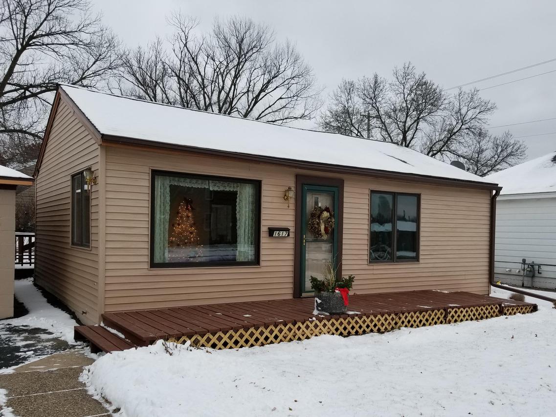 1617 22nd St., La Crosse, WI 54601