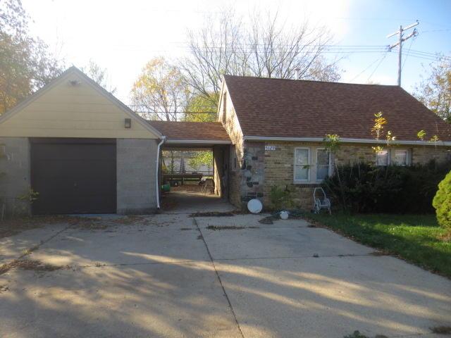 5129 N 61st St, Milwaukee, WI 53218