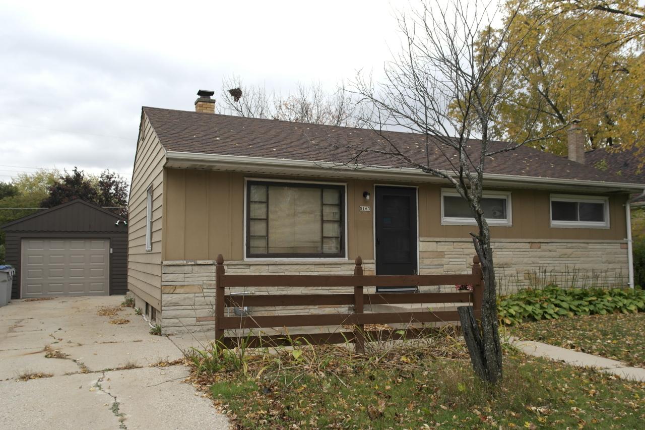 8163 W Kathryn Ave, Milwaukee, WI 53218
