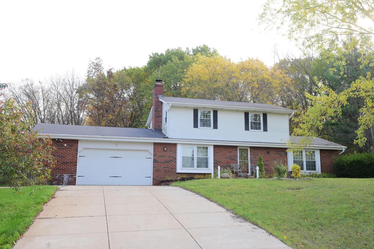 W252S6450 Lucille Ct., Vernon, WI 53189