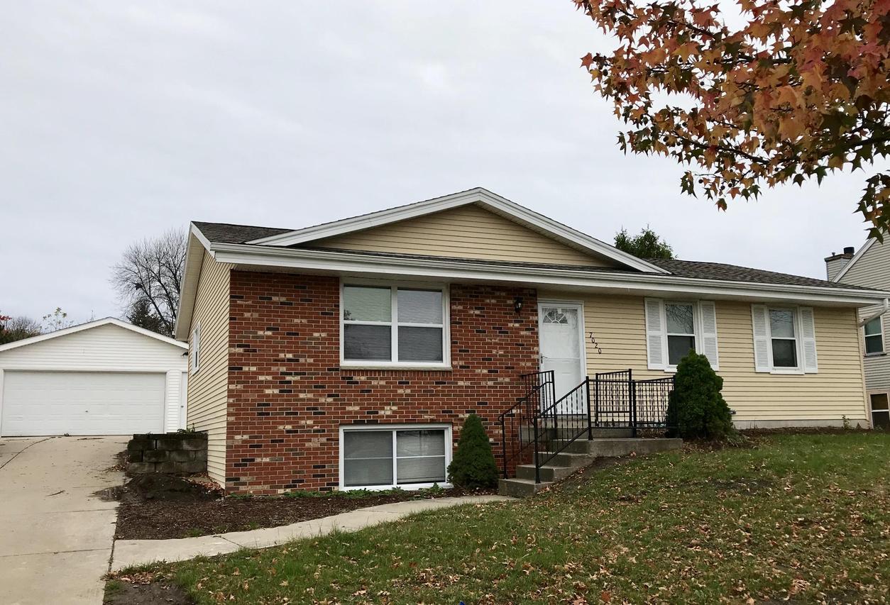 7020 N 90th St, Milwaukee, WI 53224