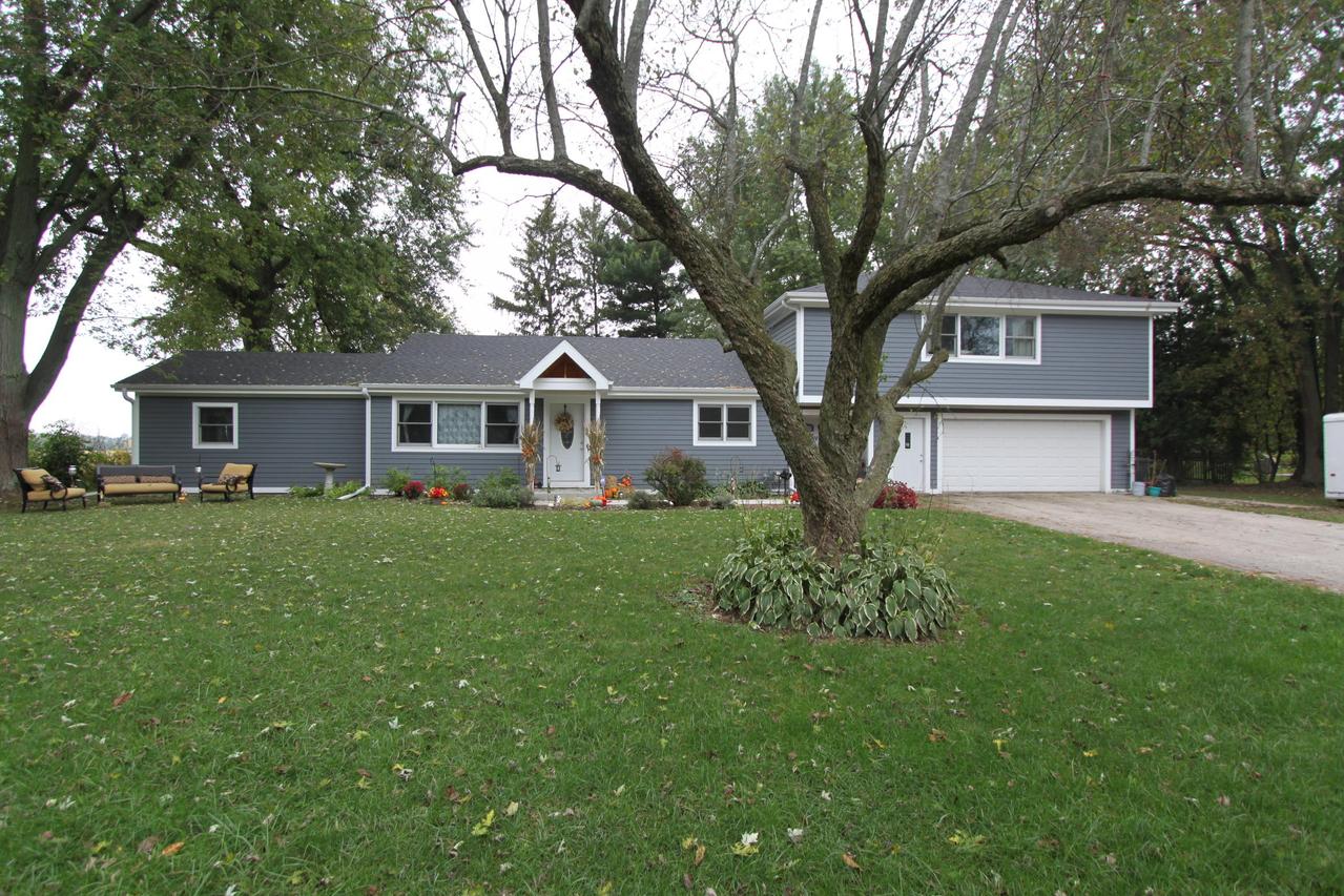 5982 Bailey Rd, Delavan, WI 53115