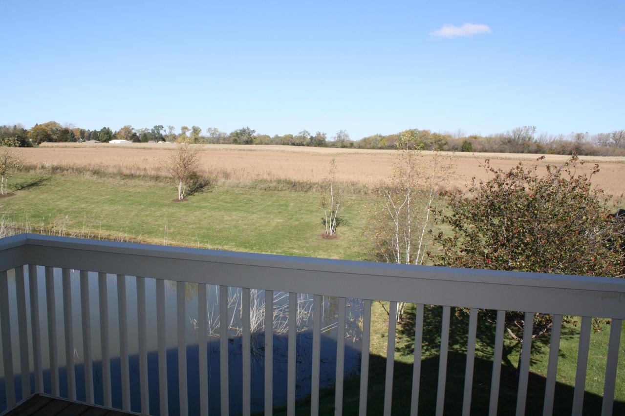 998 Stratford Ct #202, Sturtevant, WI 53406