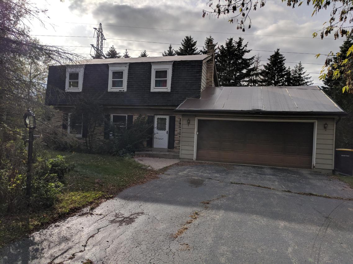 8057 N Cedarburg Rd, Brown Deer, WI 53209