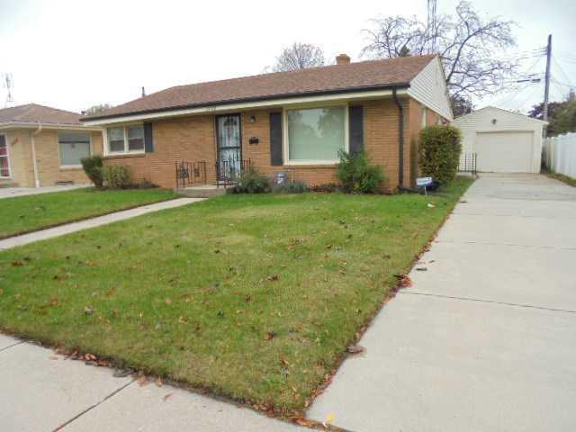 1008 Sheraton Dr, Racine, WI 53402