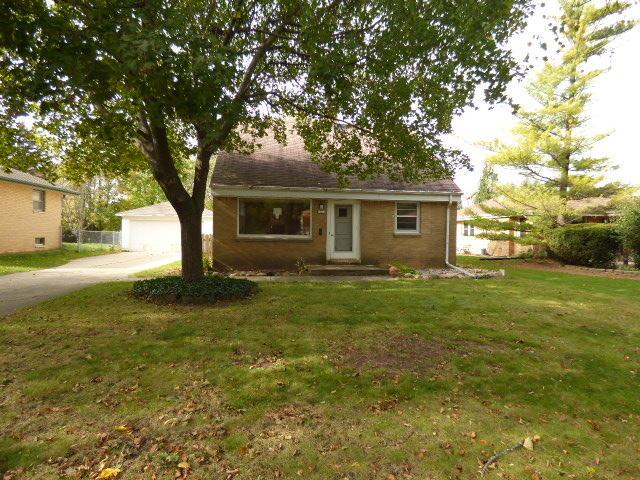 4225 N 95th St, Wauwatosa, WI 53222