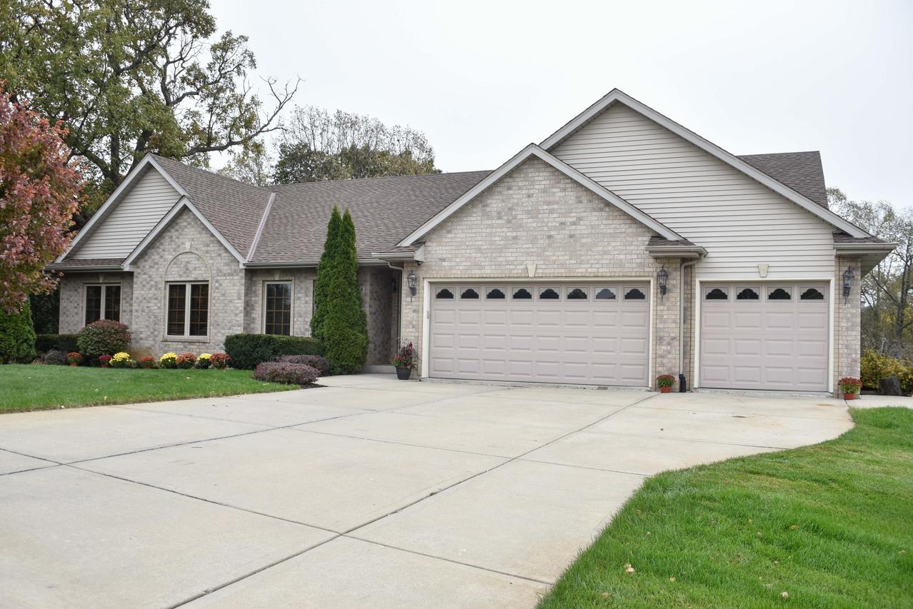 1409 Pinecone Rdg, Mount Pleasant, WI 53406