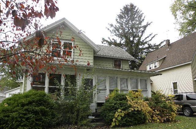 150 S Maple St, Oconomowoc, WI 53066