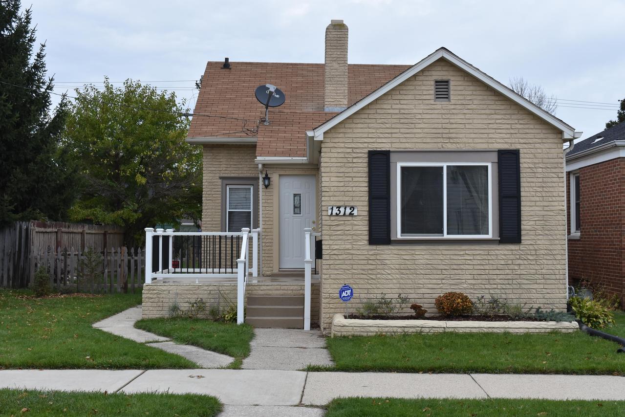 1312 Walton Ave., Racine, WI 53402