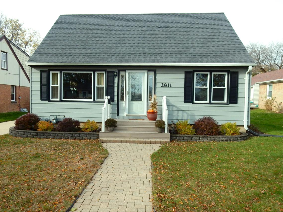 2811 S 69th St., Milwaukee, WI 53219