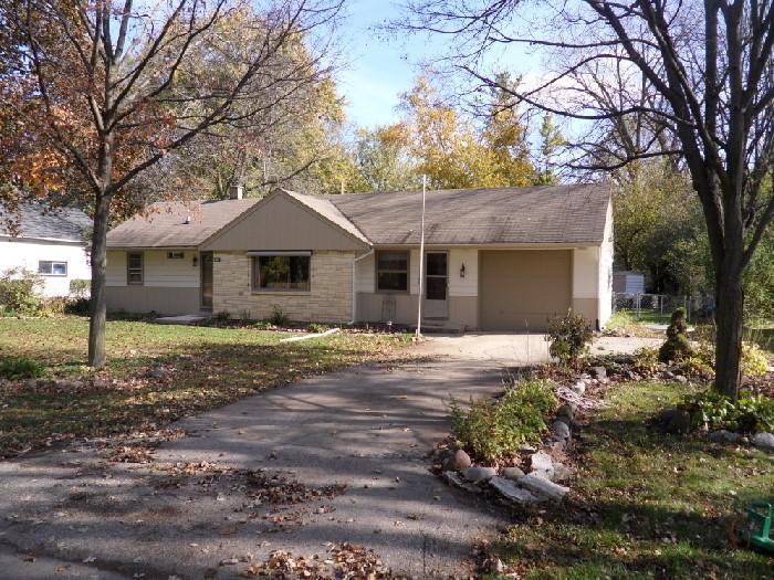 1518 S Sherwood Dr., New Berlin, WI 53151