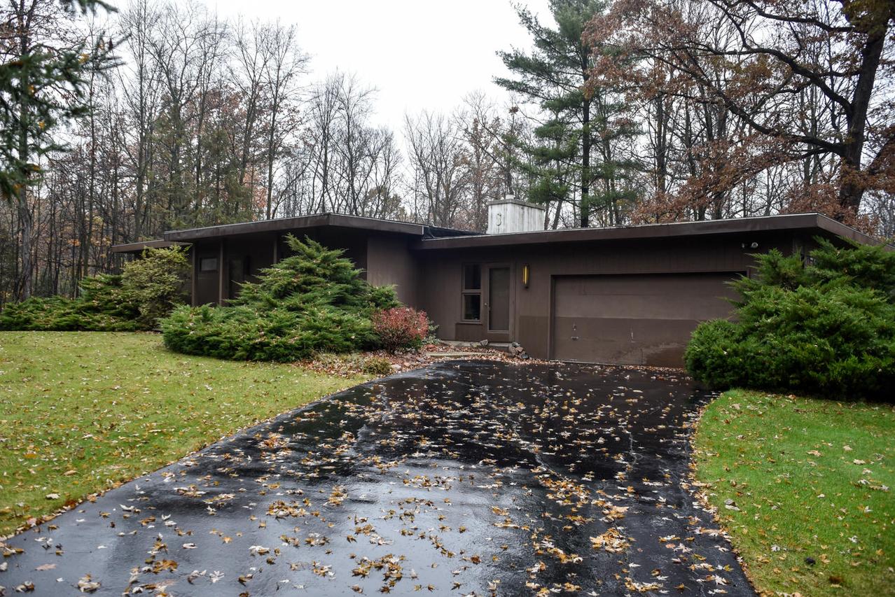 4124 W Southland Dr., Franklin, WI 53132