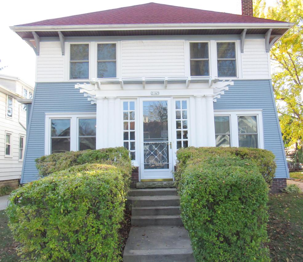 2169 N 62nd St, Wauwatosa, WI 53213