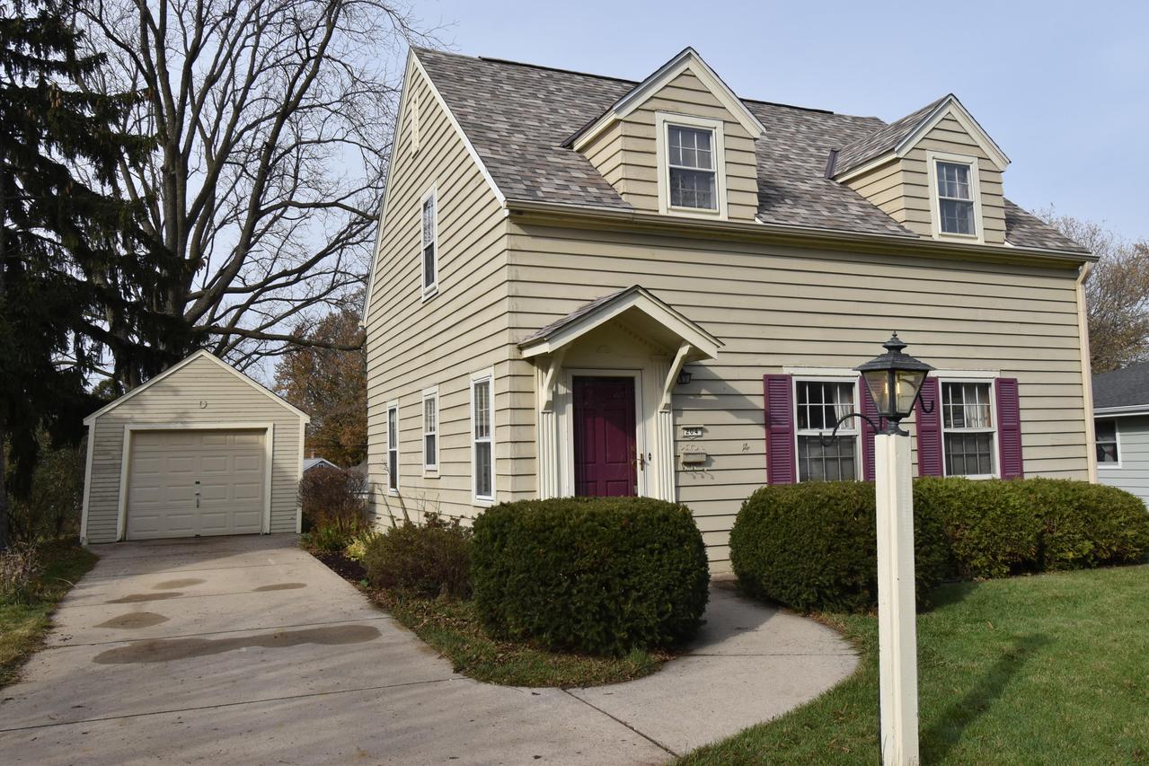 204 S Greenfield Ave., Waukesha, WI 53186