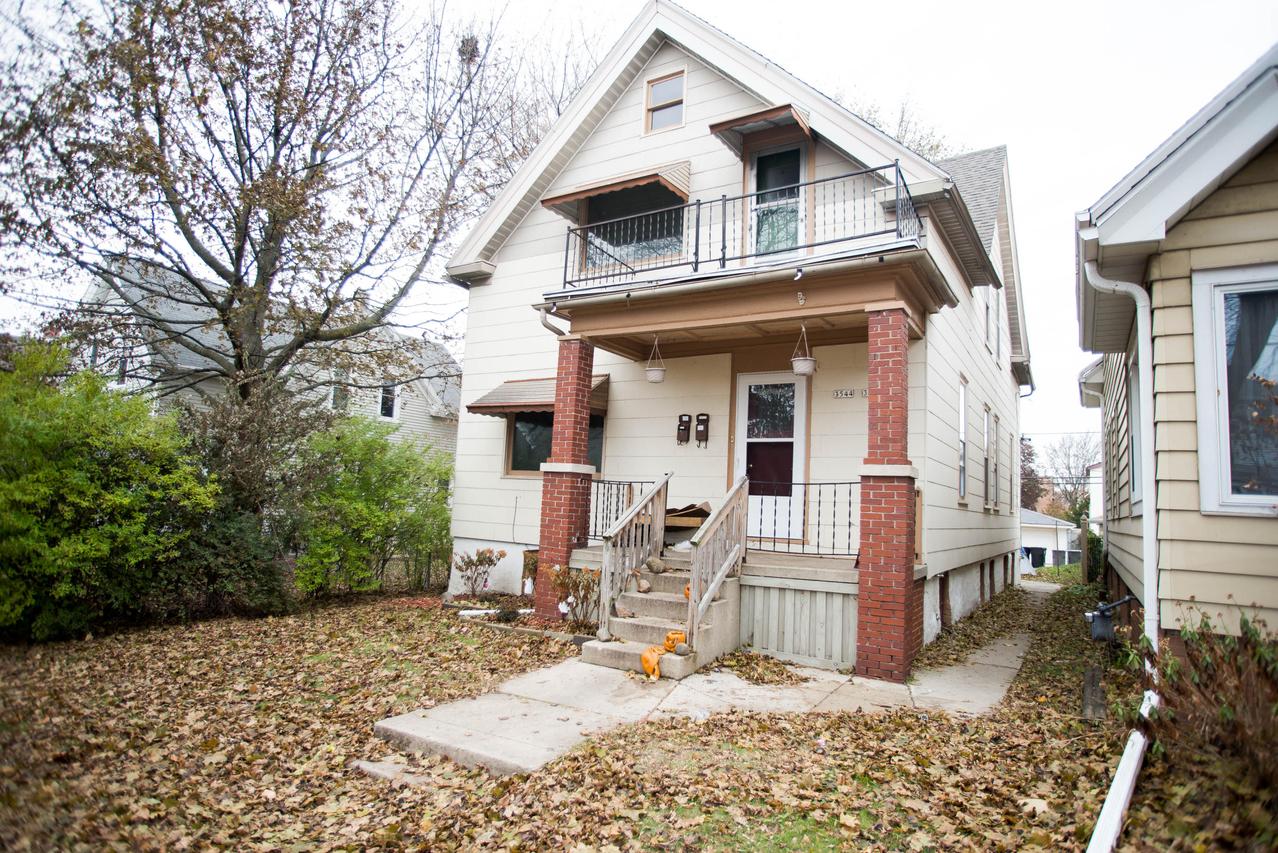 3544 E Cudahy Ave, Cudahy, WI 53110